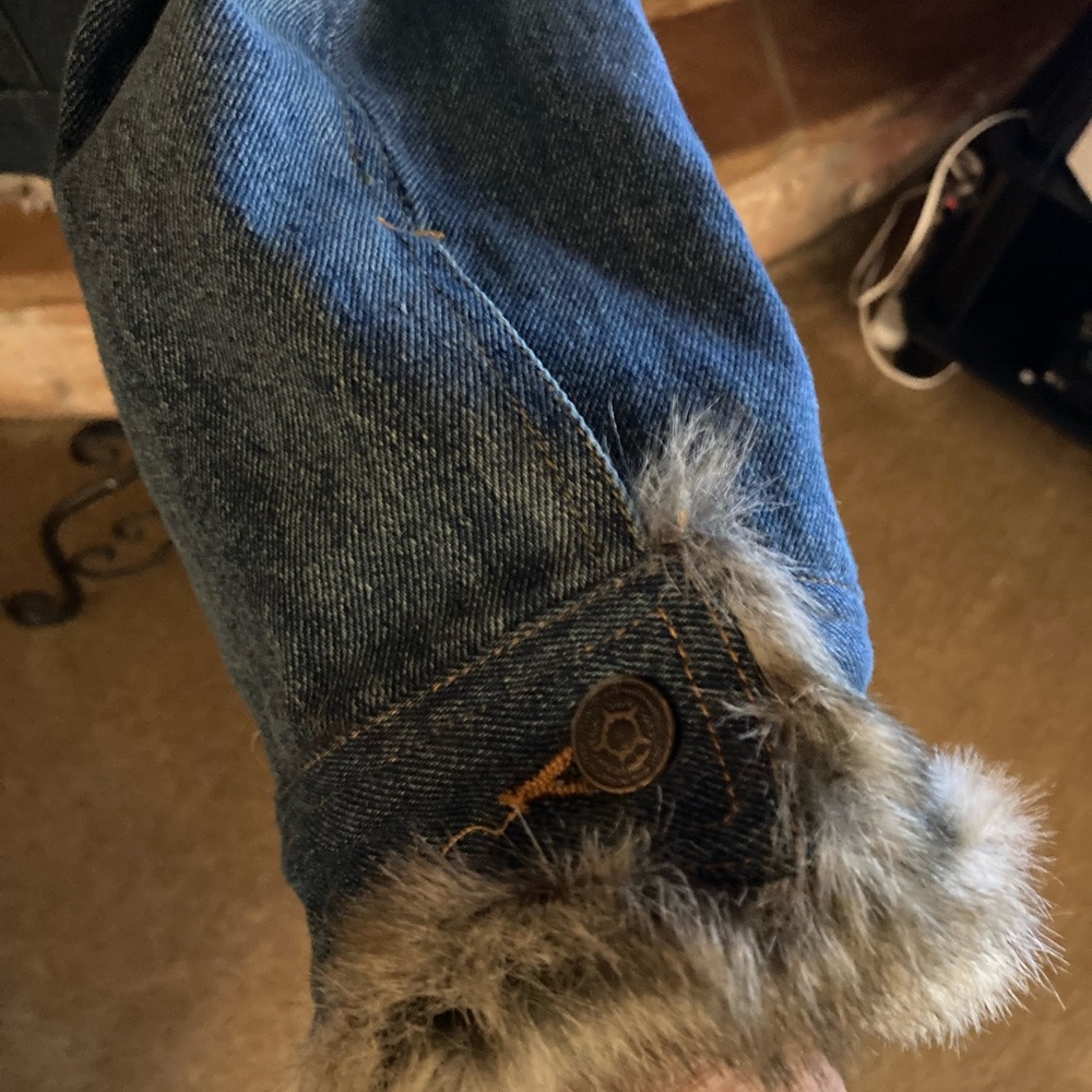 Fabio Faux Fur & Denim Trucker Jean Jacket - Picture 8 of 16